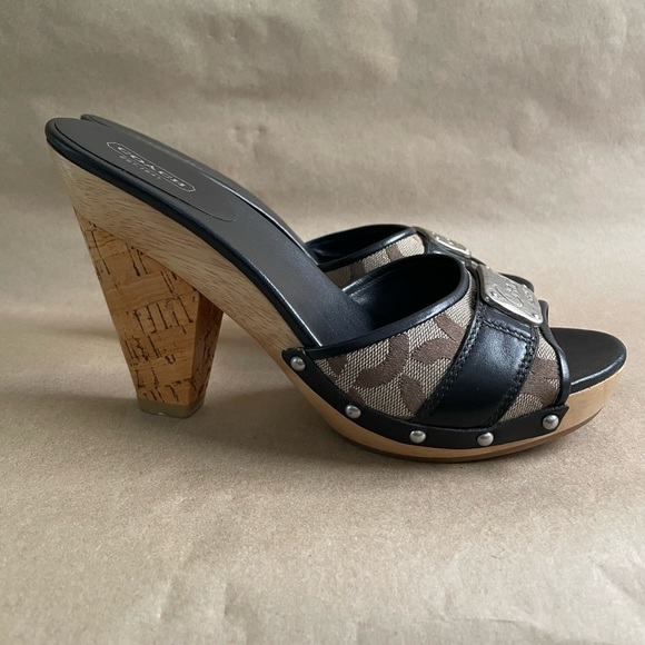 Coach Sandals w Heels - Picture 6 of 10